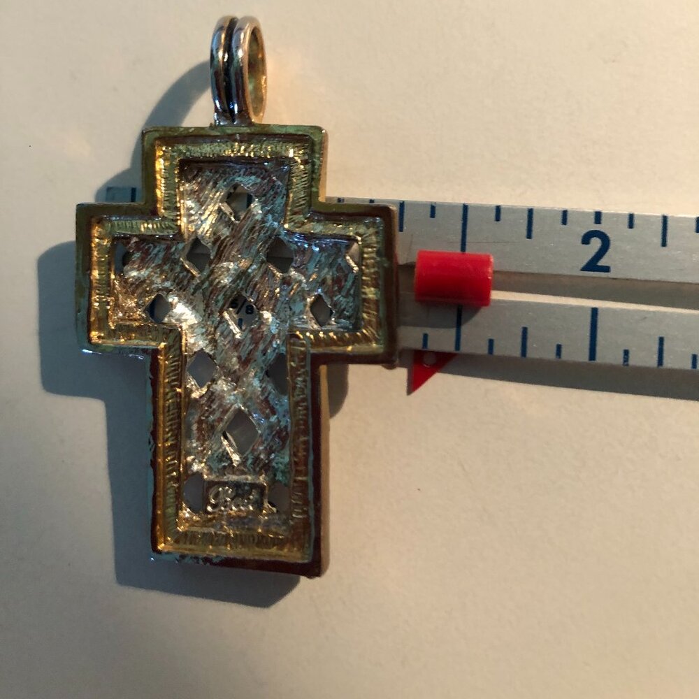 Silver and Gold Colored Metal lattice design Cross 2 1/4 " long by 1 1/4… - Picture 10 of 10